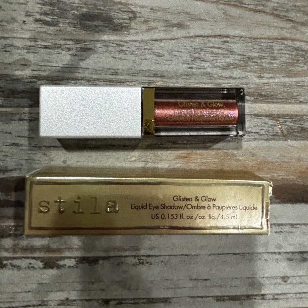 STILA
Glisten & Glow
Liquid Eye Shadow/Ombre à Paupières Liquide